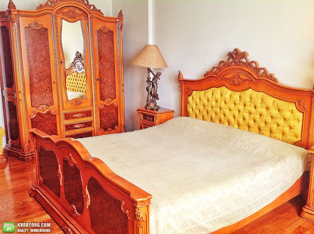 Sell 4-room apartment. Киев,  Окипной — photo 1