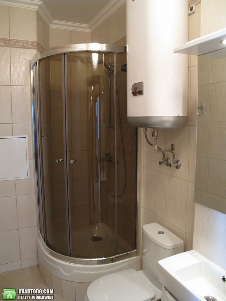 Rent out 3-room apartment. Киев,  Пчелки — photo 10