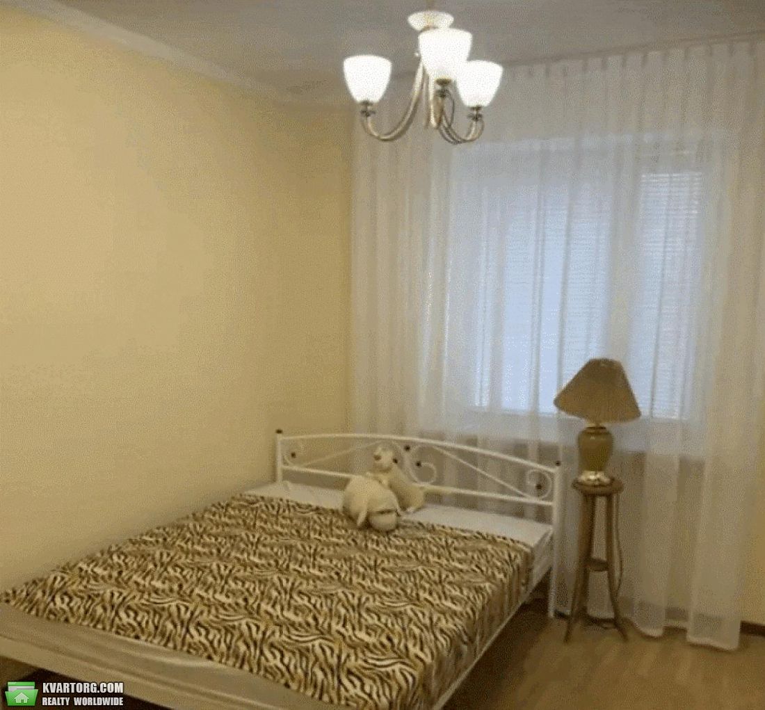 Rent out 2-room apartment. Киев,  Зоологическая — photo 2