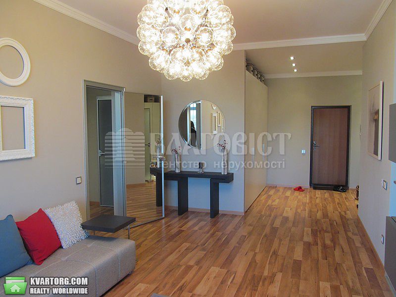 Rent out 2-room apartment. Киев, Драгомирова ул. — photo 3