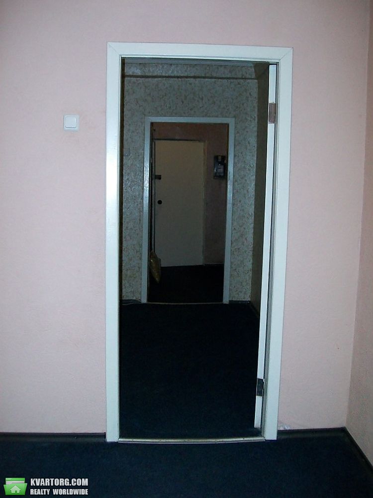 Sell 3-room apartment. Киев,  40-летия Октября просп — photo 3