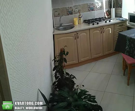 Rent out 2-room apartment. Киев, Соломенская — photo 7