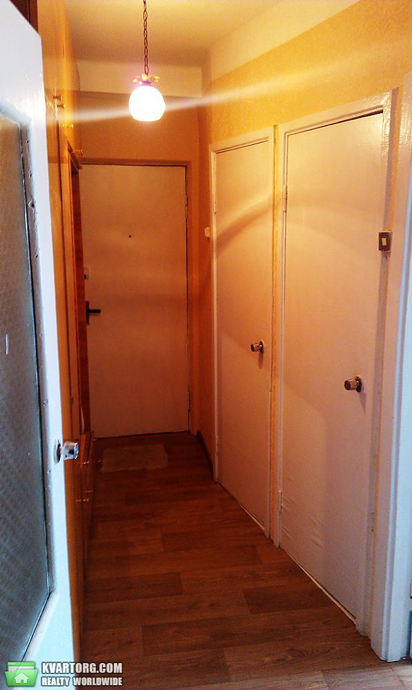 Sell 2-room apartment. Киев,  Салютная — photo 4
