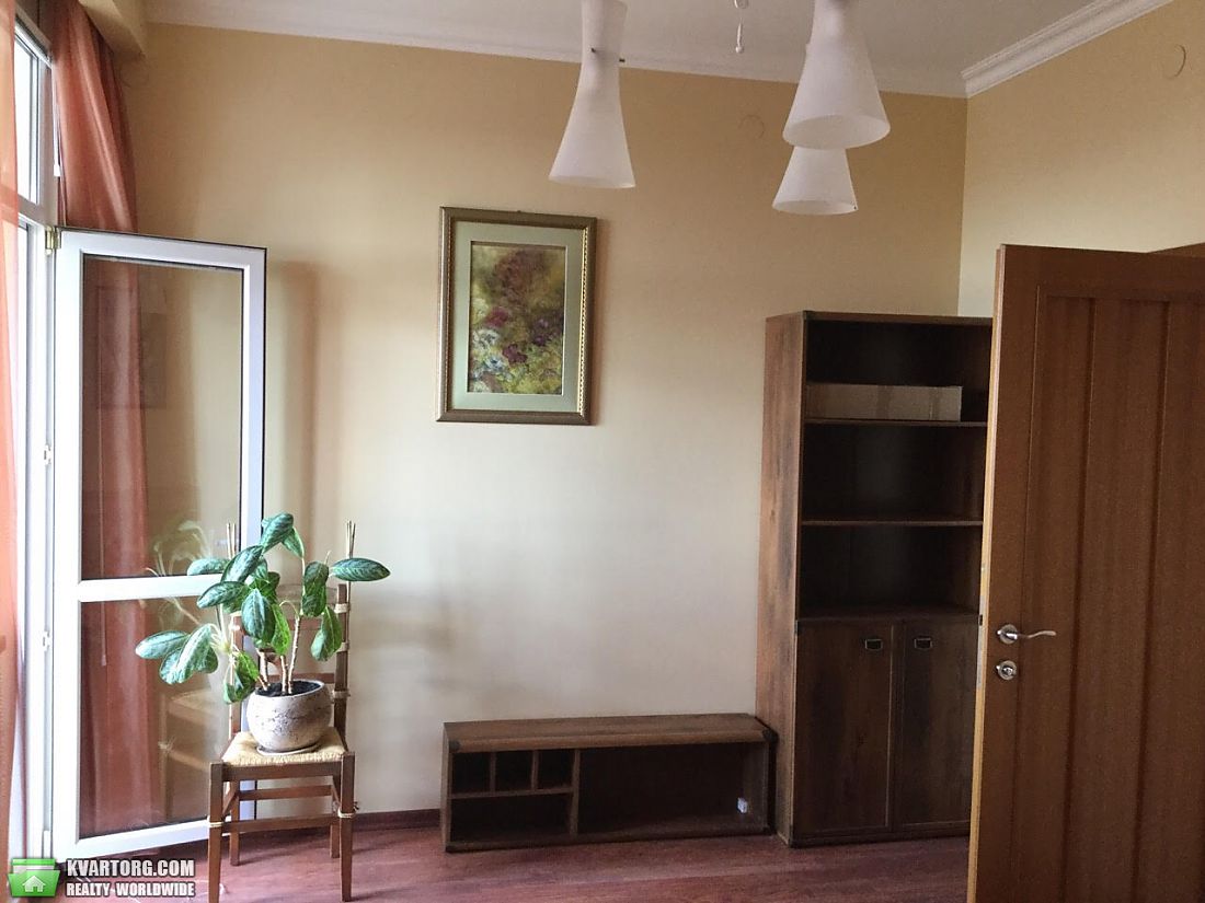 Sell 4-room apartment. Киев,  Богдана Хмельницкого — photo 4