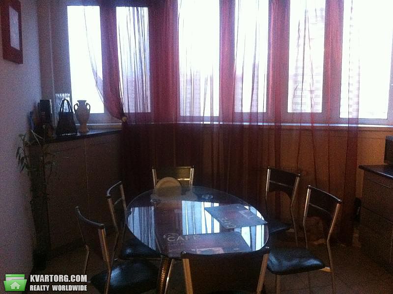 Rent out 3-room apartment. Киев,  Урловская — photo 3