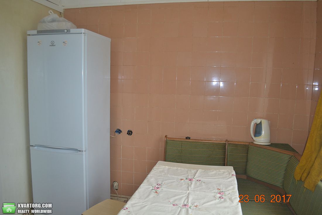 Rent out 3-room apartment. Киев,  Героев Днепра — photo 4