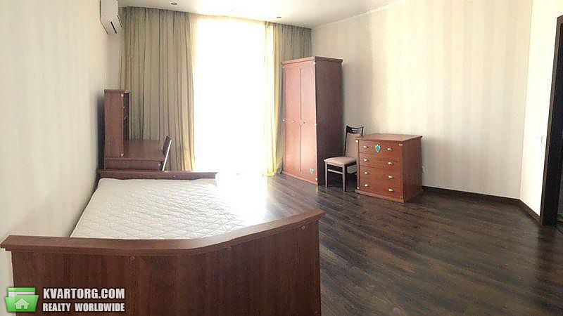 Rent out 3-room apartment. Киев,  Луначарского — photo 8
