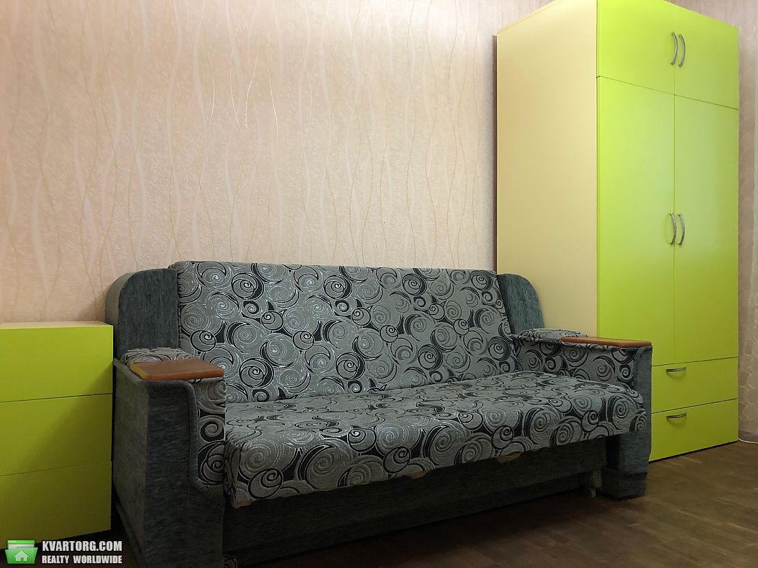 Rent out 2-room apartment. Киев, Жмаченко — photo 1