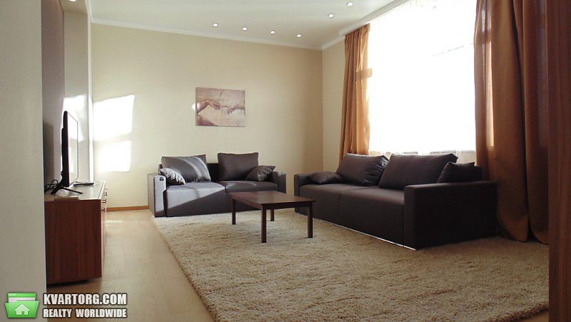 Rent out 2-room apartment. Киев,  Глубочицкая — photo 1