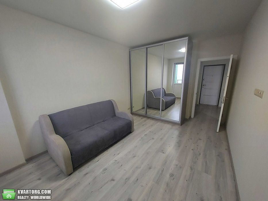 Rent out 2-room apartment. Киев,  Теремковская — photo 4