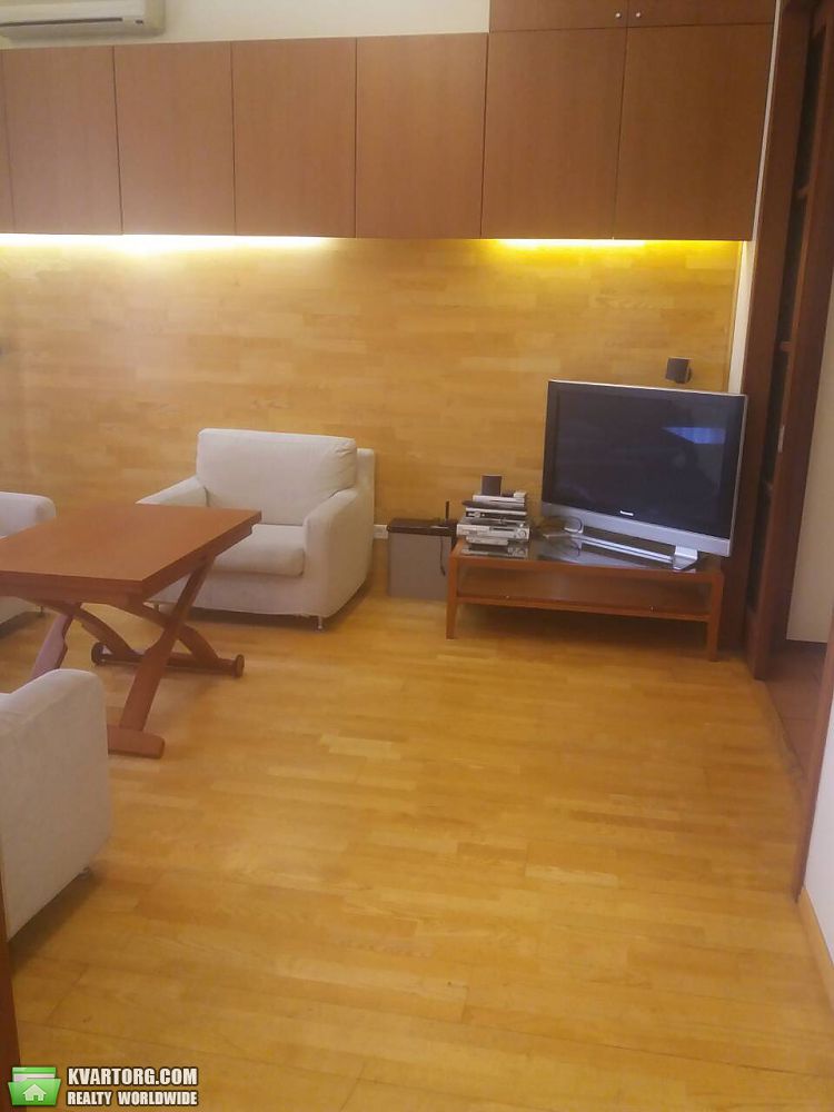 Rent out 3-room apartment. Днепропетровск, Ленина — photo 1