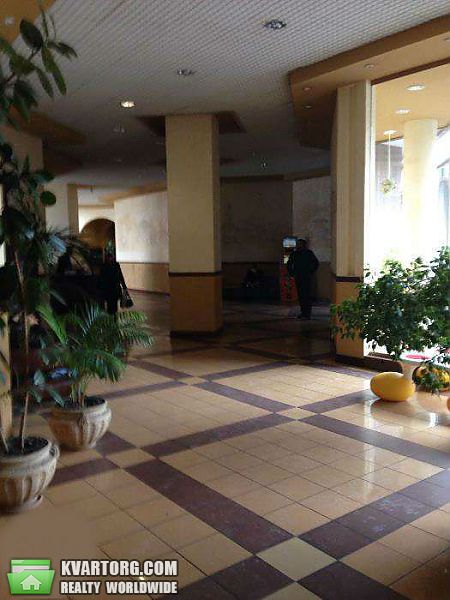 Sell 2-room apartment. Киев, Жилянская — photo 3