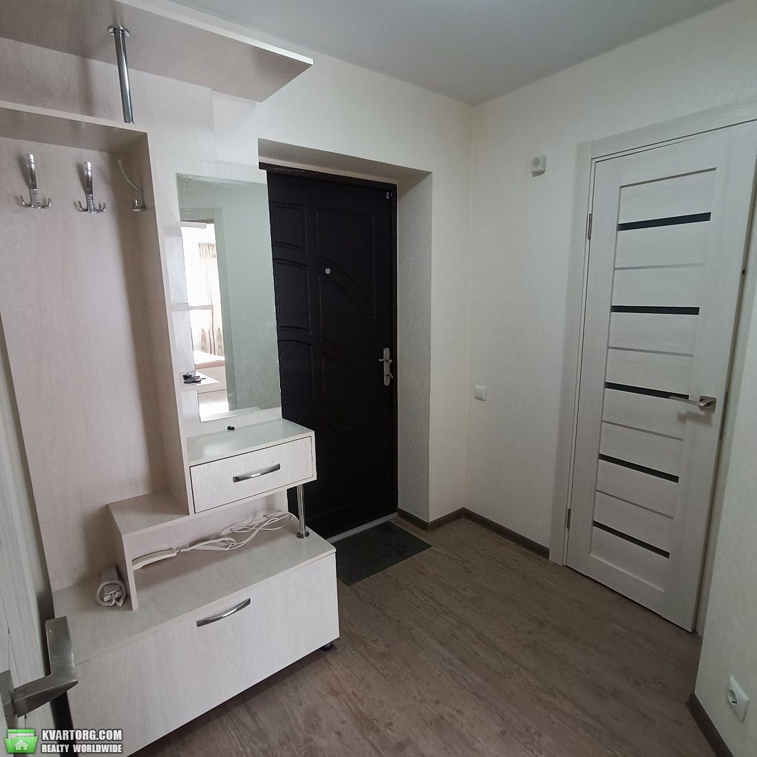 Rent out 1-room apartment. Киев, Бархатная — photo 8