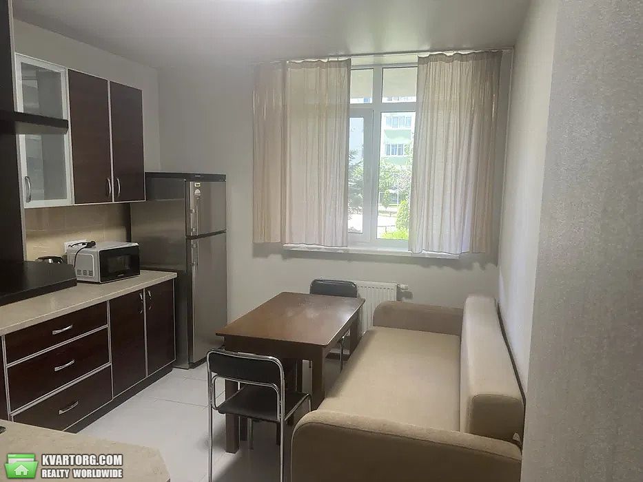 Rent out 1-room apartment. Киев,  Воскресенская — photo 2