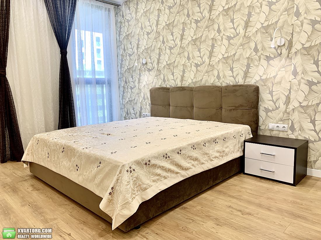 Rent out 2-room apartment. Киев, Набережно-Рибальська — photo 5