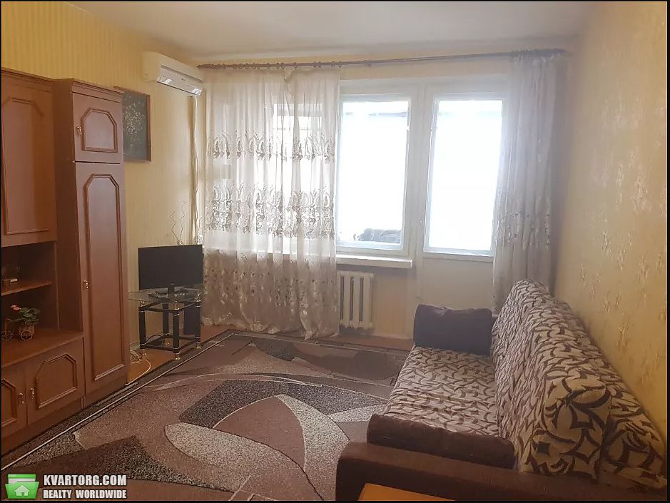 Rent out 2-room apartment. Киев, Суворова — photo 6