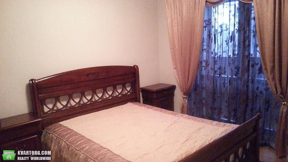 Rent out 4-room apartment. Киев,  Невская — photo 8