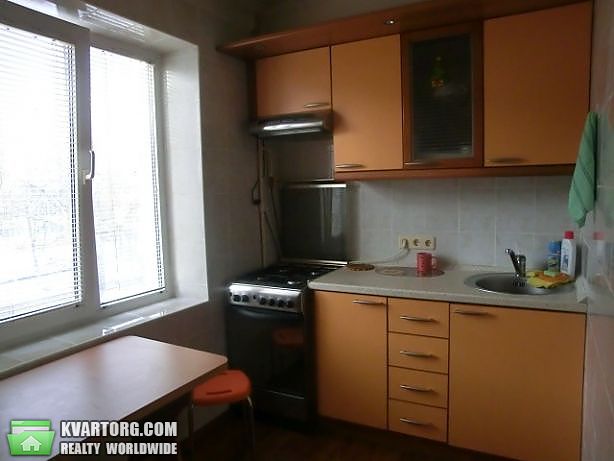Rent out 1-room apartment. Киев,  Зодчих — photo 3