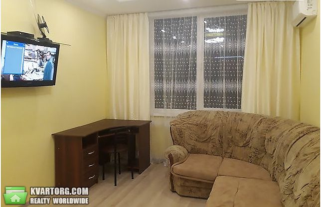 Rent out 2-room apartment. Киев,  Харьковское шоссе — photo 4