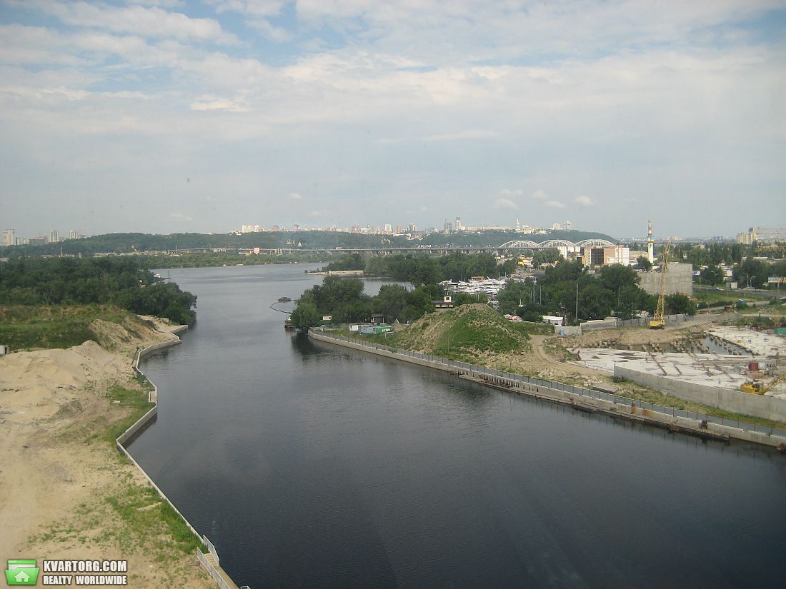 Rent out 2-room apartment. Киев,  Днепровская наб — photo 1