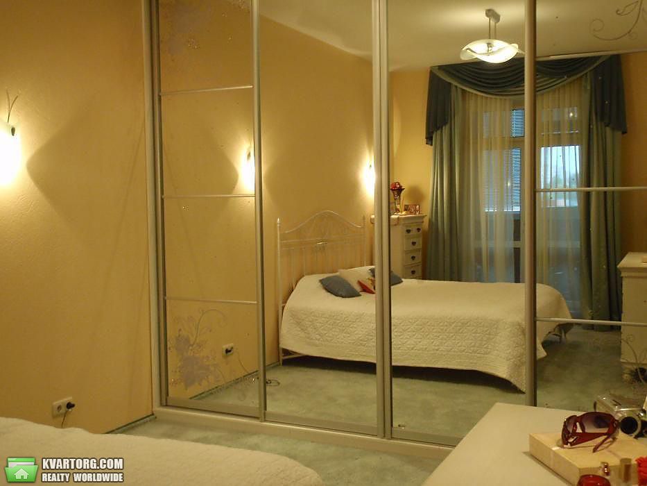 Rent out 4-room apartment. Киев,  Ковпака — photo 8