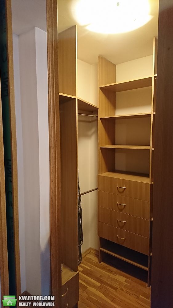 Rent out 3-room apartment. Киев,  Княжий Затон — photo 2