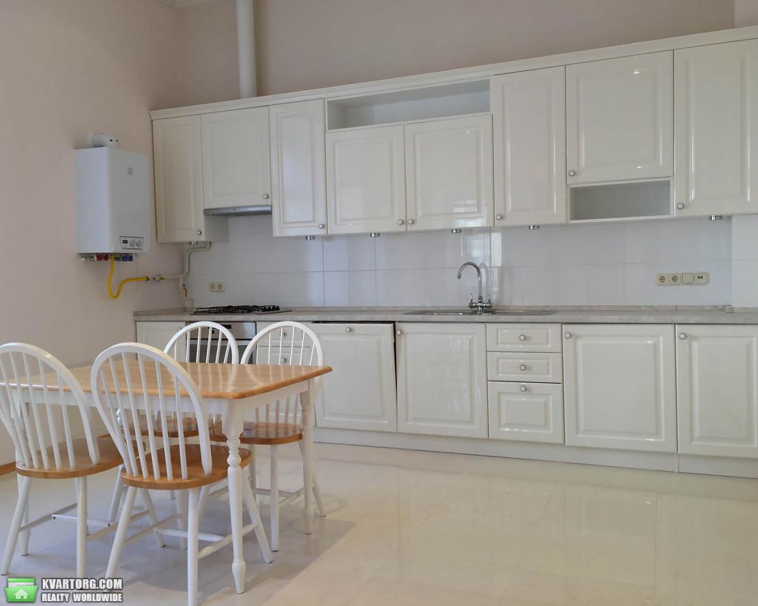 Rent out 4-room apartment. Киев,  Большая Житомирская — photo 7