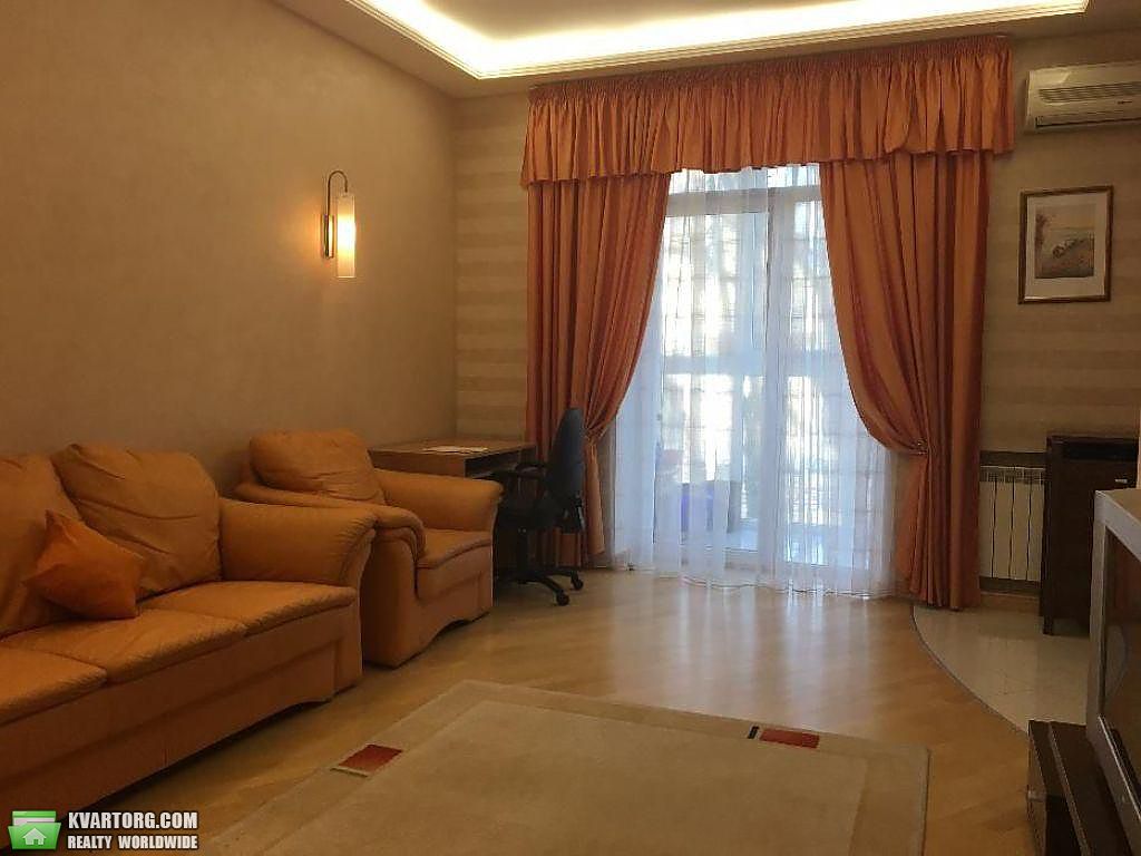 Rent out 2-room apartment. Киев,  Цитадельная — photo 1