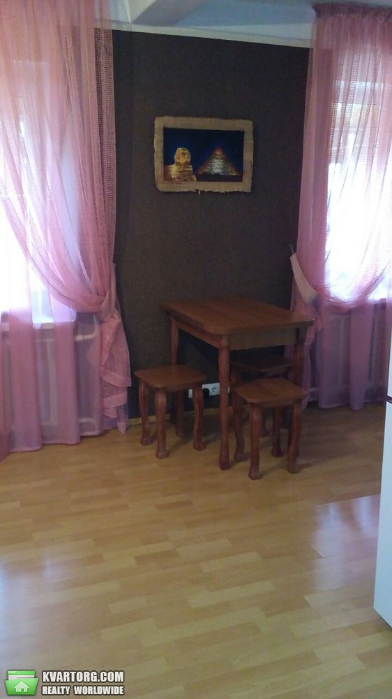 Rent out 3-room apartment. Киев, Качуровского Игоря переул — photo 4