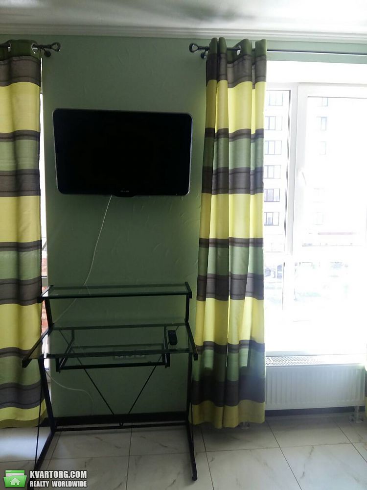 Rent out 1-room apartment. Киев, ул. Святошинская — photo 5