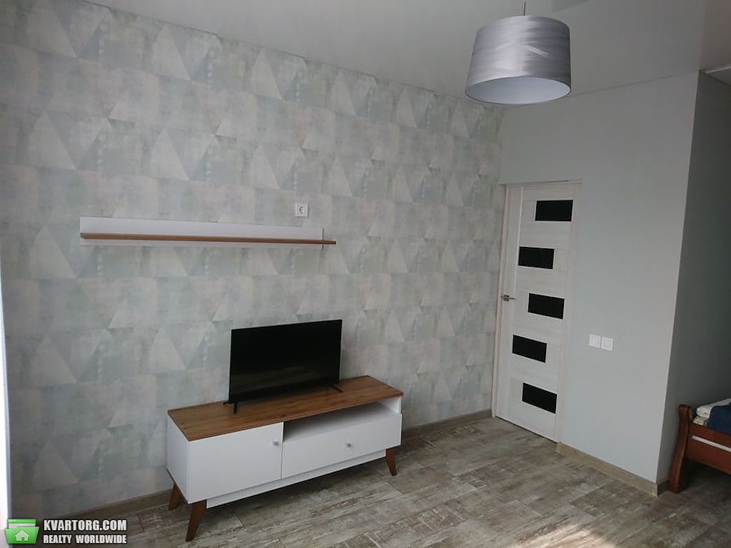 Rent out 1-room apartment. Львов, Струмок — photo 5