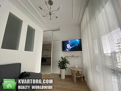 Rent out 2-room apartment. Львов, Чорновола — photo 6