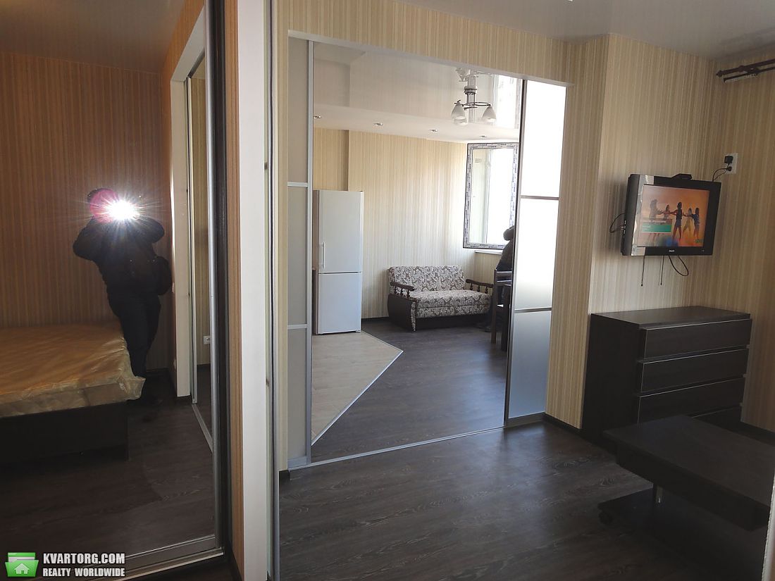 Rent out 2-room apartment. Одесса, Маршала Жукова — photo 8