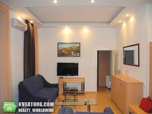 Rent out 3-room apartment. Киев, Михайловский пер — photo 1