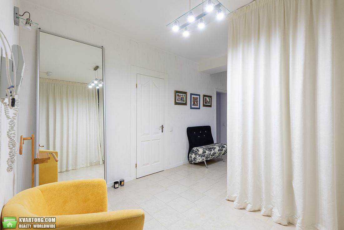 Rent out 2-room apartment. Киев,  Срибнокильская — photo 8