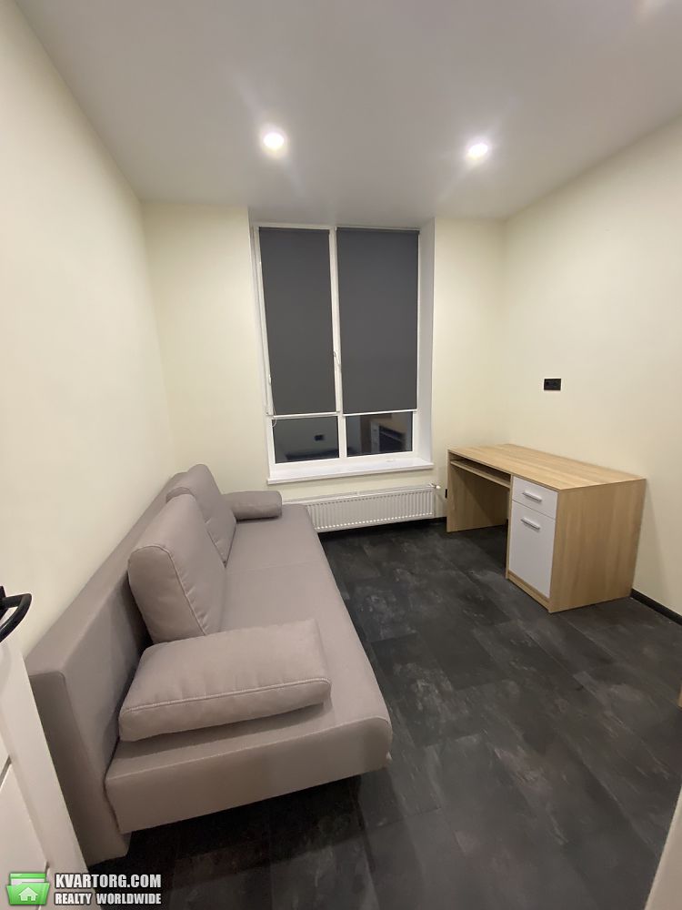 Rent out 2-room apartment. Киев, Университетская — photo 1