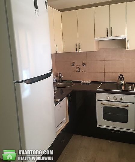 Sell 2-room apartment. Киев, Кирилловская — photo 1
