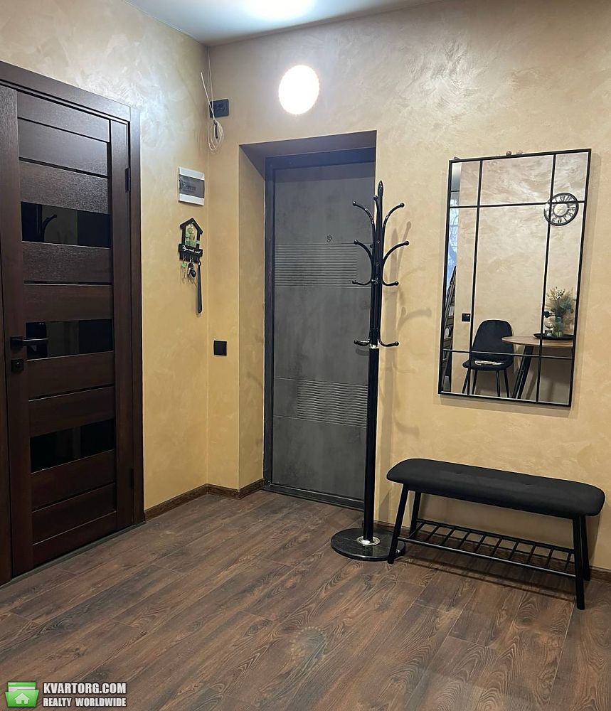 Sell 1-room apartment. Ужгород,  Парижской коммуны — photo 1