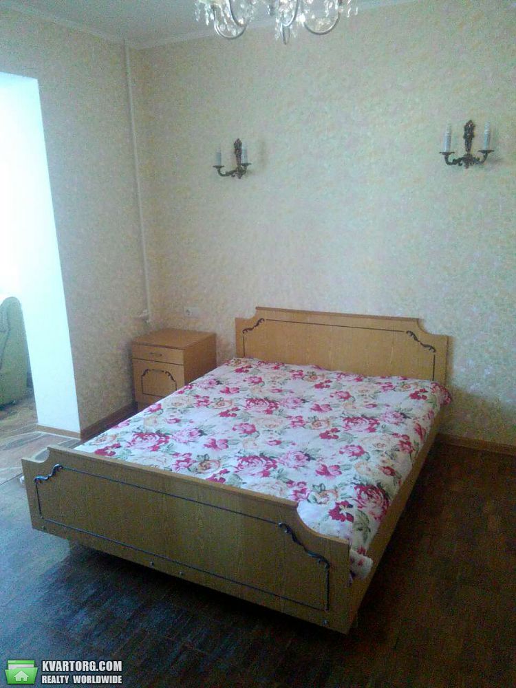 Rent out 2-room apartment. Киев, Бальзака — photo 1