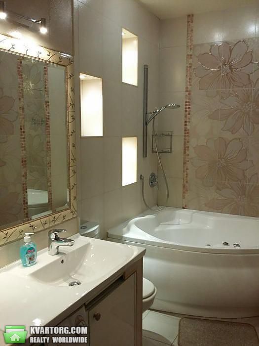 Rent out 2-room apartment. Киев,  Черновола — photo 5