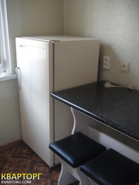 Rent out 2-room apartment. Киев,  Тычины пр — photo 1