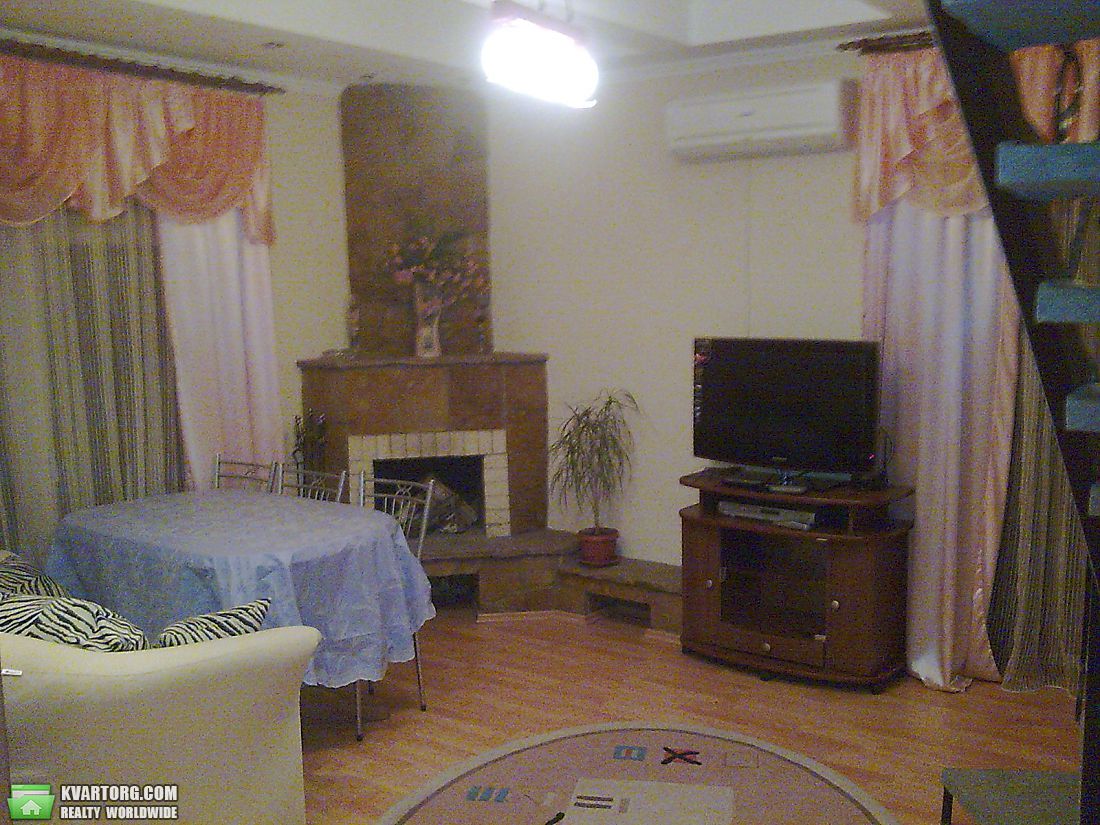 Rent out house. Киев,  Шевченко бул — photo 1