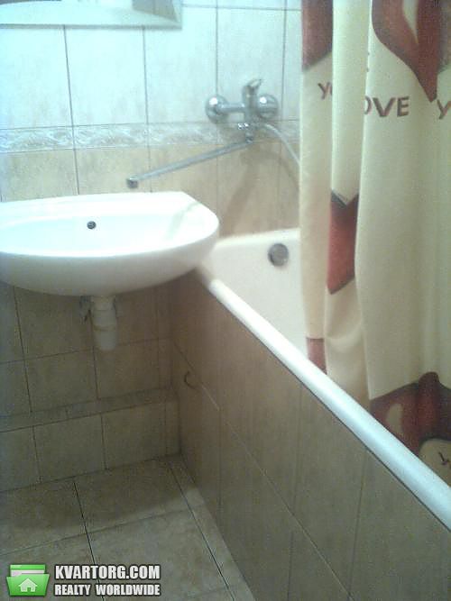 Rent out 1-room apartment. Киев,  Баумана — photo 7