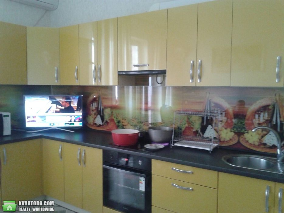 Sell 3-room apartment. Киев, Лаврухина ул — photo 1