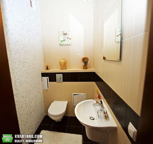 Rent out 2-room apartment. Киев,  Почайнинская — photo 9