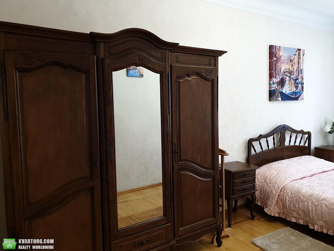 Rent out 3-room apartment. Киев,  Пушкинская — photo 3