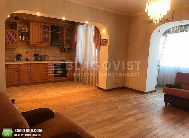 Sell 4-room apartment. Киев,  Старонаводницкая — photo 3