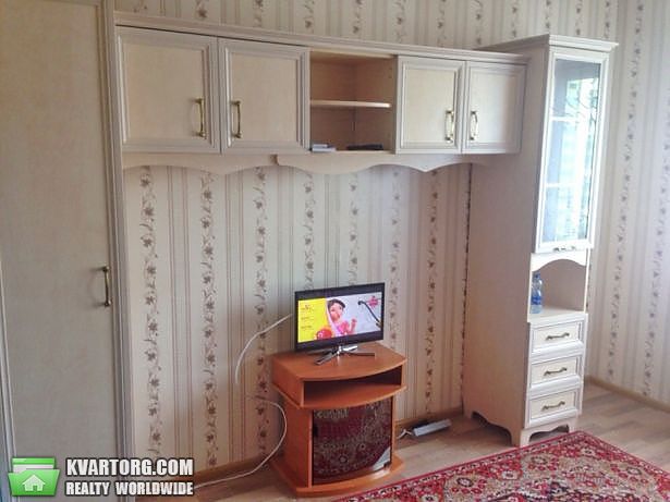 Rent out 1-room apartment. Киев,  Трутенко — photo 1