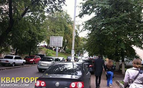 Rent out shop. Киев, Хмельницкого Богдана — photo 2