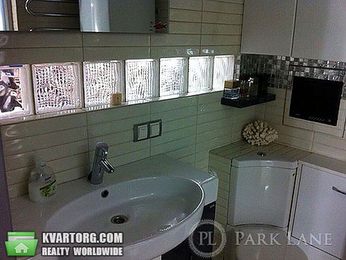 Sell 2-room apartment. Киев,  Набережно-Крещатикская — photo 5